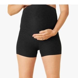 BEYOND YOGA Maternity All For Run Short NWOT - XS
